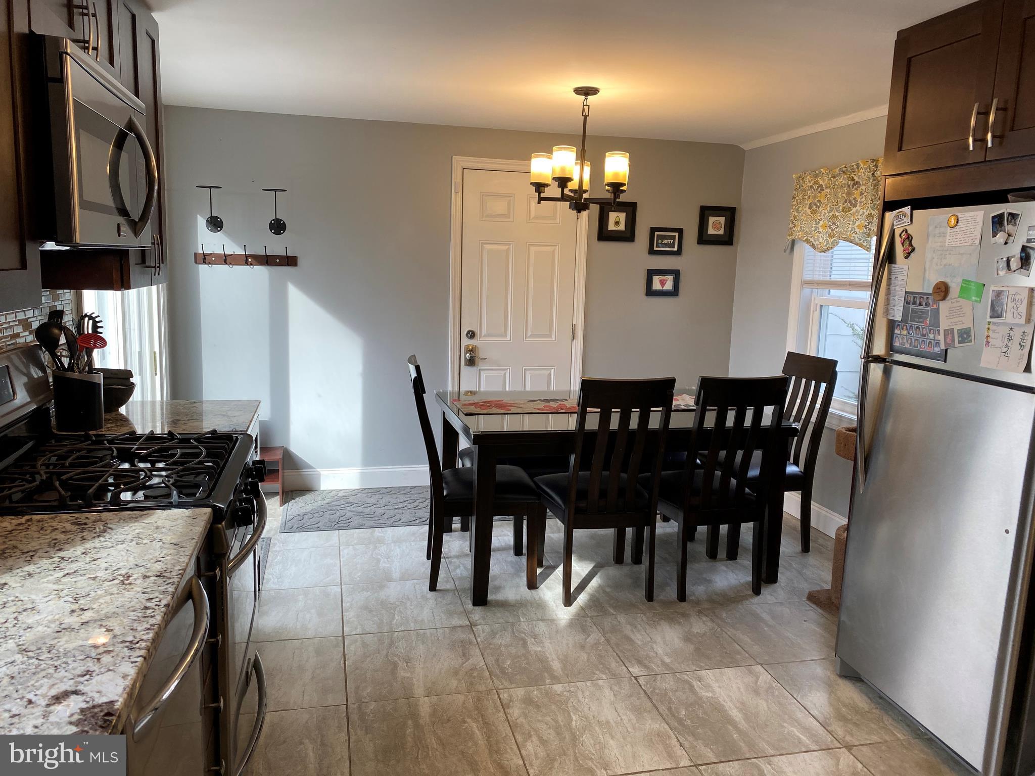 46 Edgewood Road Bordentown, NJ 08505 - Photo 5 of 21 Eat-In Kitchen