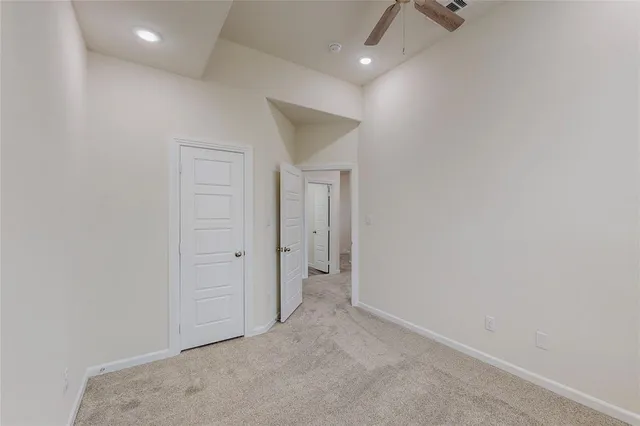 $2,550 | 16082 Doe Lk Drive, Frisco, TX 75033