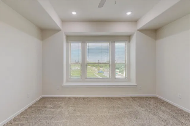 $2,550 | 16082 Doe Lk Drive, Frisco, TX 75033