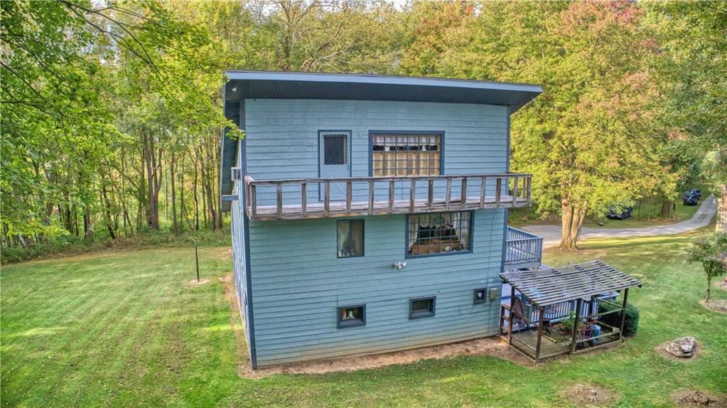 584 Hopewell Road White, PA 15490 - Photo 6 of 25 Gallery Image 6