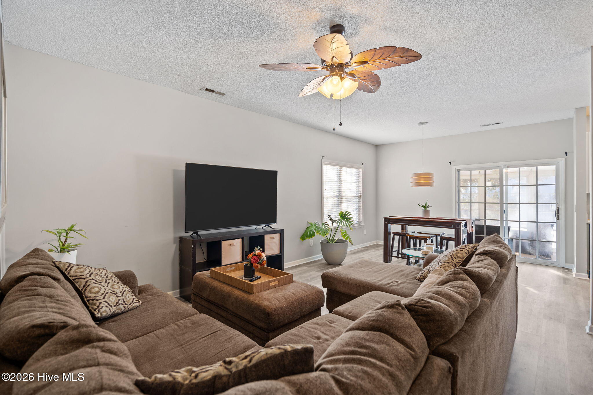 6816 Teviot Road Wilmington, NC 28412 - Photo 3 of 29 27-web-or-mls-DSC09591