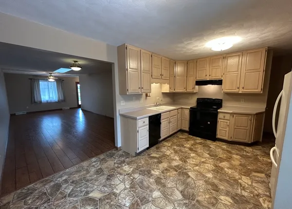 $189,000 | 1233 47th Ave Court, Unit 16, East Moline, IL 61244