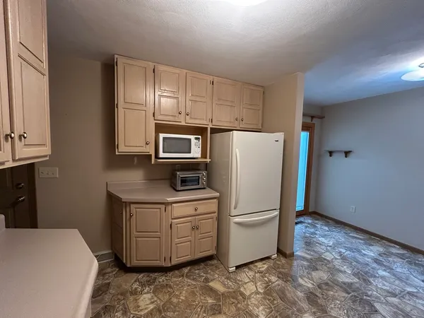 $189,000 | 1233 47th Ave Court, Unit 16, East Moline, IL 61244