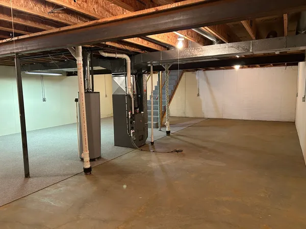 $189,000 | 1233 47th Ave Court, Unit 16, East Moline, IL 61244