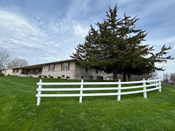 $189,000 | 1233 47th Ave Court, Unit 16, East Moline, IL 61244