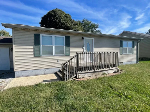 $179,500 | 1350 South Ruth Street, Rushville, IN 46173