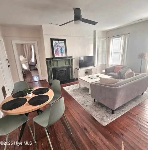 $2,100 | 315 Church Street, Unit C, Wilmington, NC 28401