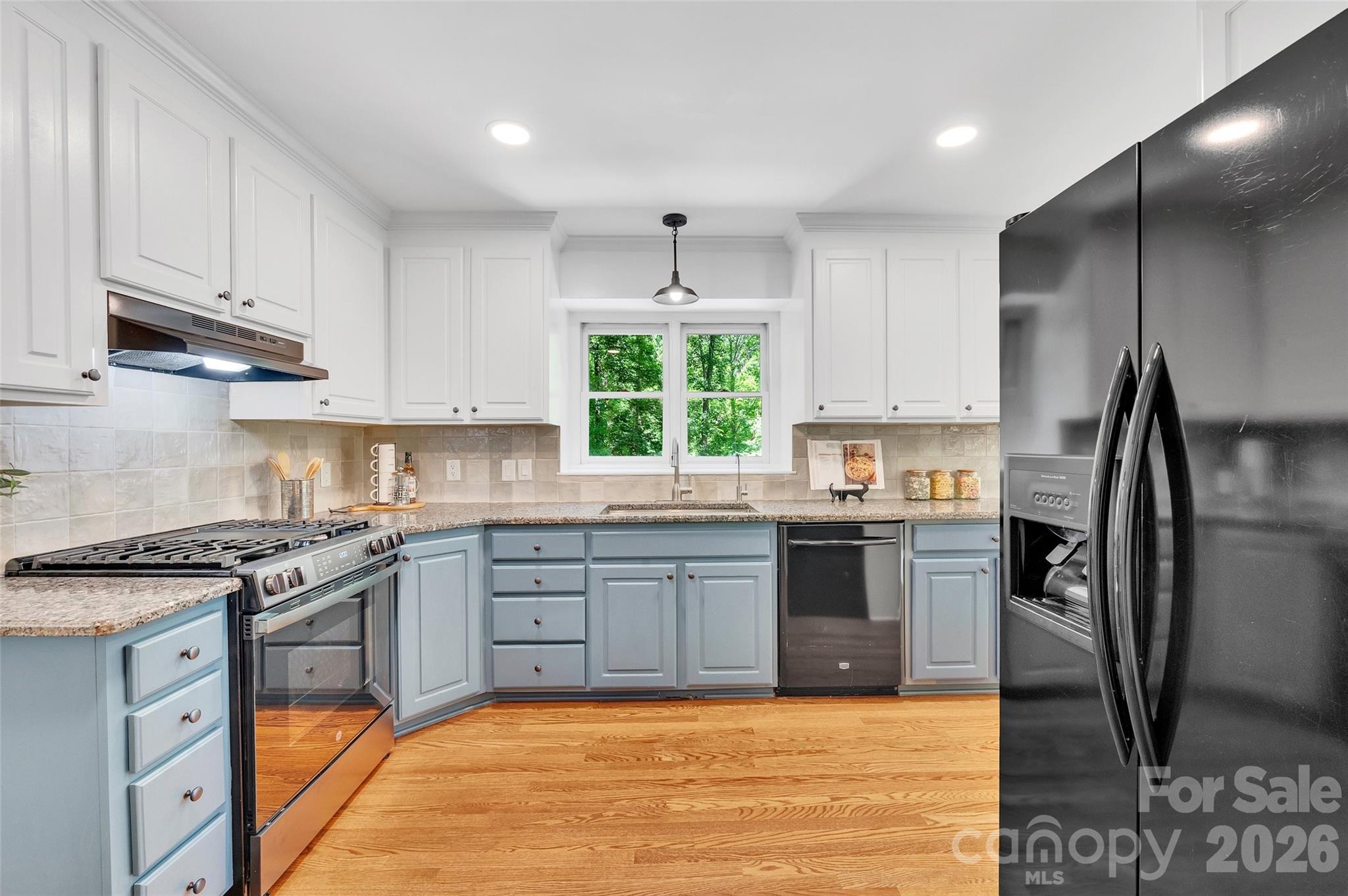 1433 Lurecliff Place Fort Mill, SC 29708 - Photo 11 of 42