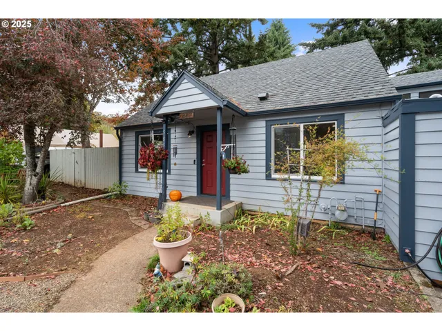 $435,000 | 585 Madrona Avenue South, Salem, OR 97302
