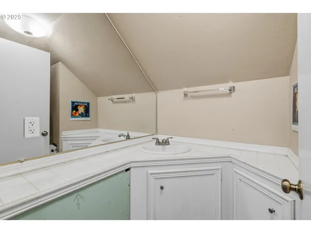 $435,000 | 585 Madrona Avenue South, Salem, OR 97302