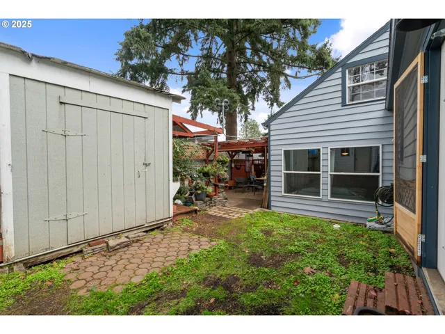 $435,000 | 585 Madrona Avenue South, Salem, OR 97302