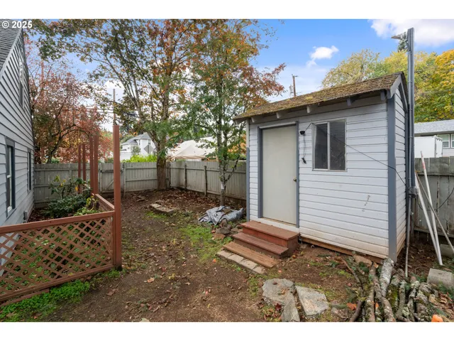 $435,000 | 585 Madrona Avenue South, Salem, OR 97302