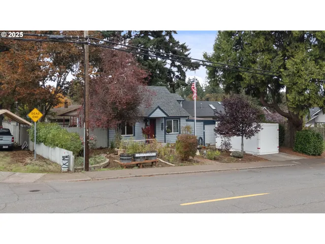 $435,000 | 585 Madrona Avenue South, Salem, OR 97302
