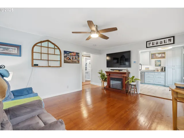 $435,000 | 585 Madrona Avenue South, Salem, OR 97302