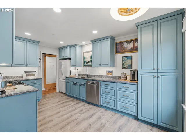 $435,000 | 585 Madrona Avenue South, Salem, OR 97302