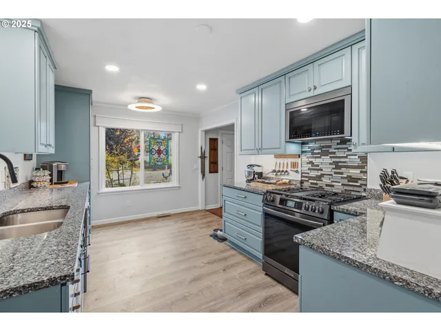 $435,000 | 585 Madrona Avenue South, Salem, OR 97302