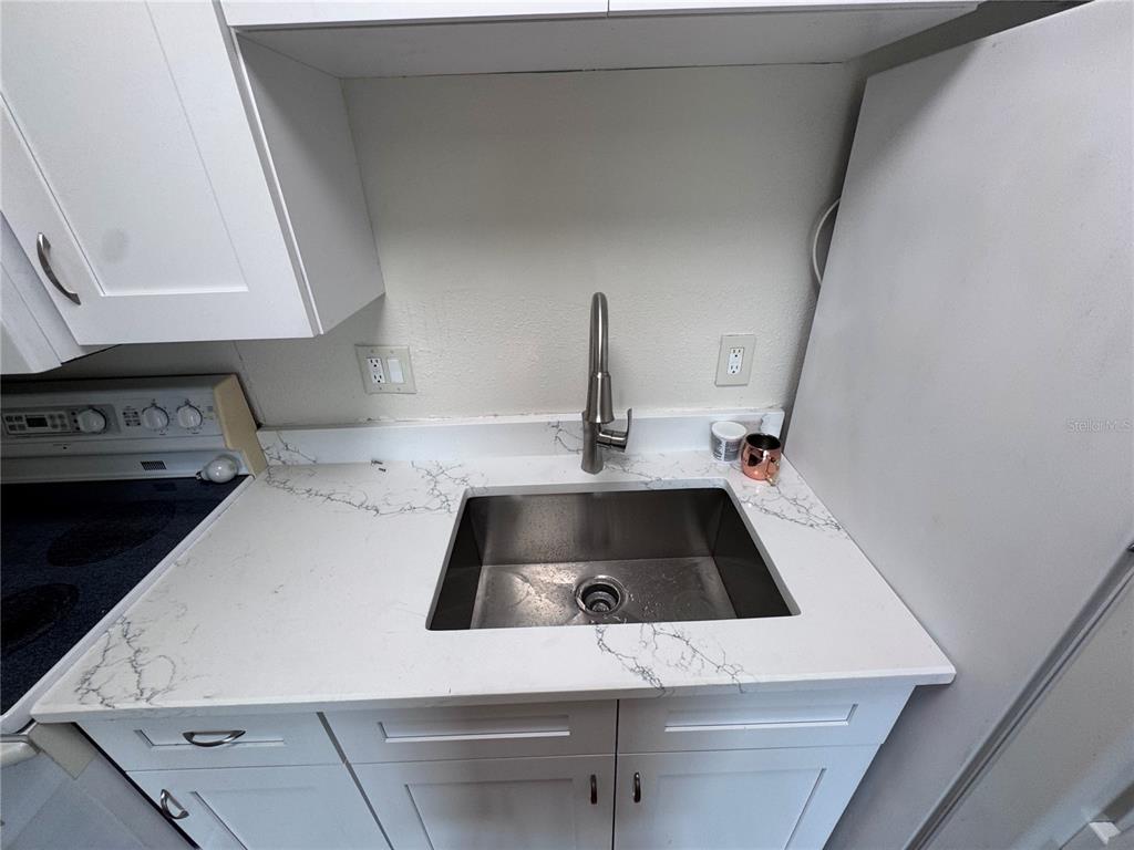 3401 Clark Road, Unit 102 Sarasota, FL 34231 - Photo 7 of 20 Gallery Image 7