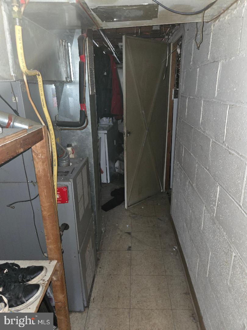 6340 Calvert Street Philadelphia, PA 19149 - Photo 12 of 14 a view of walk in closet