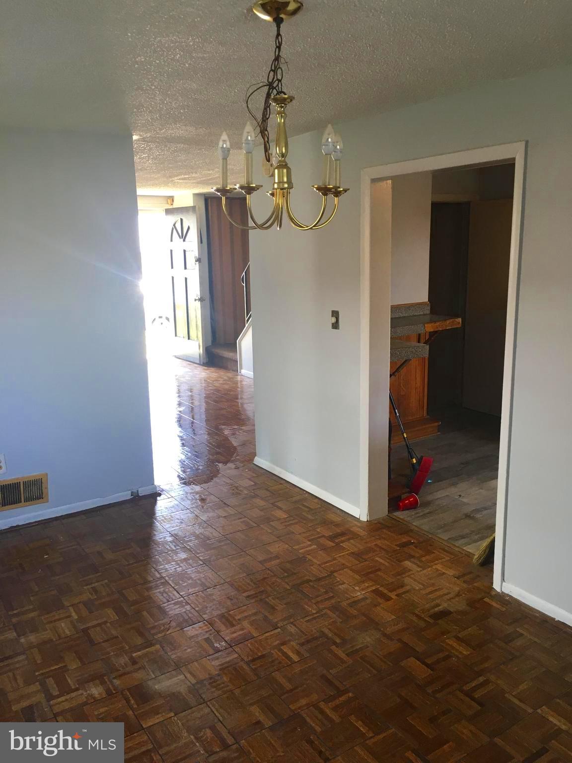 5212 Saybrook Road Baltimore, MD 21206 - Photo 12 of 23 Dining Room