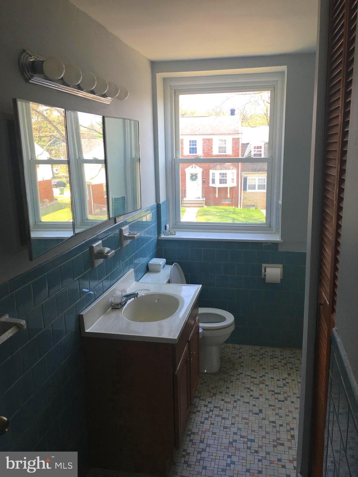 5212 Saybrook Road Baltimore, MD 21206 - Photo 21 of 23 Full bath