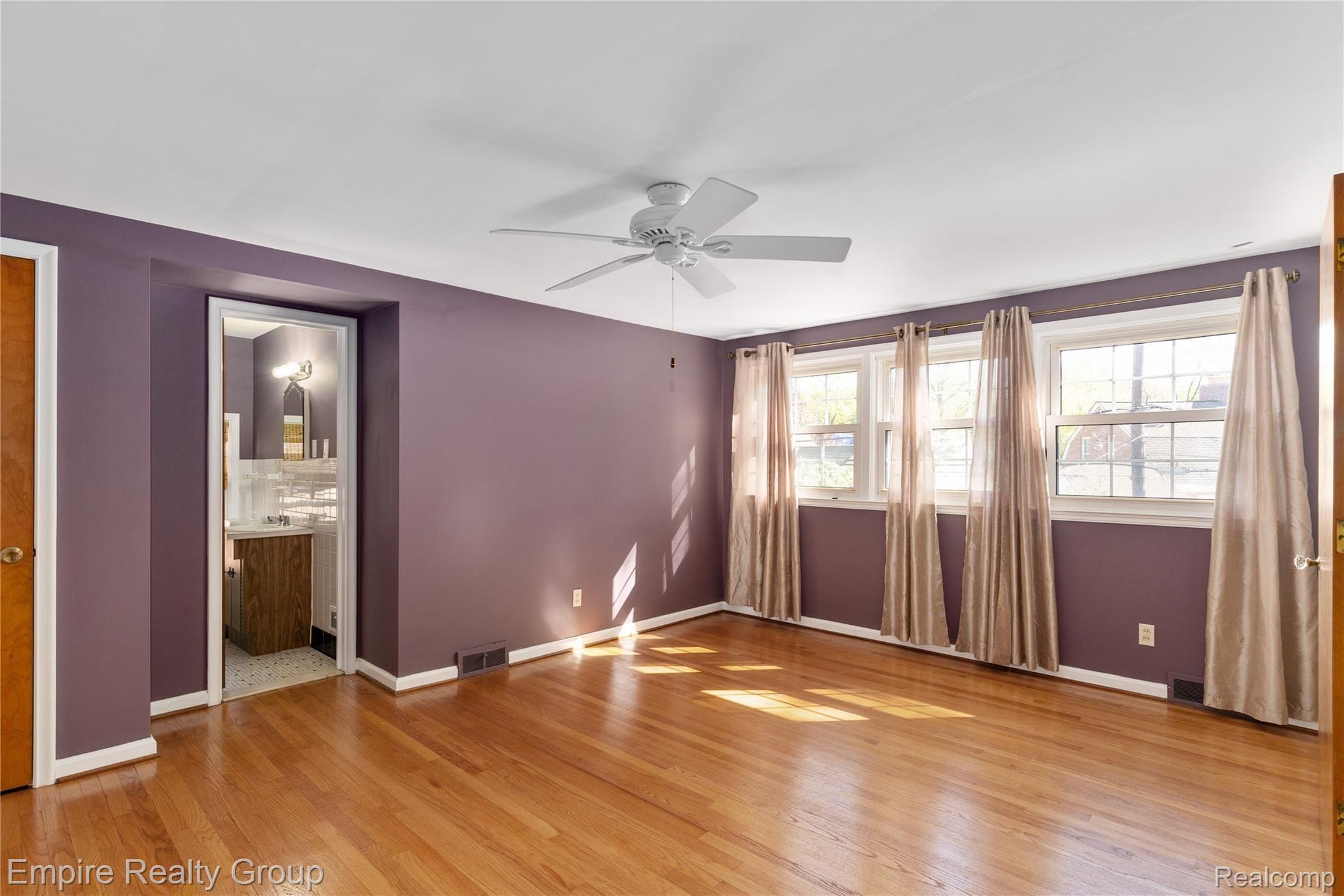3316 Eastham Road Dearborn, MI 48120 - Photo 19 of 25 DSC00262.jpg