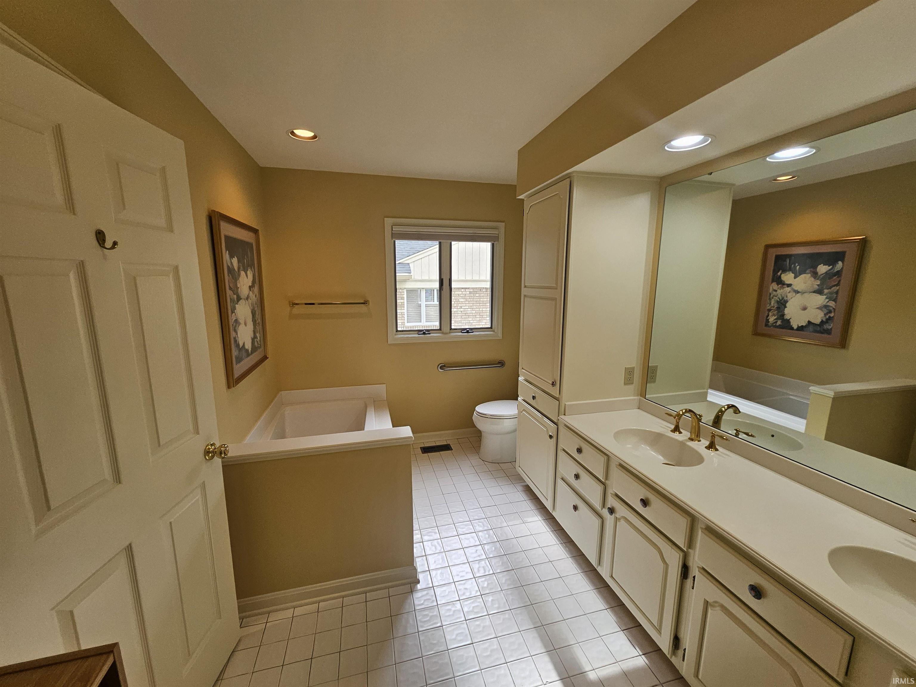 1322 Timberlake Road Evansville, IN 47710 - Photo 17 of 28