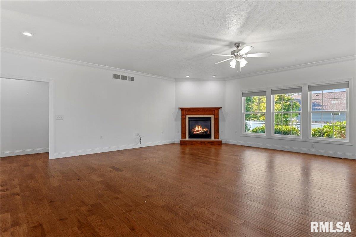 3516 Fernwood Drive Springfield, IL 62711 - Photo 9 of 68