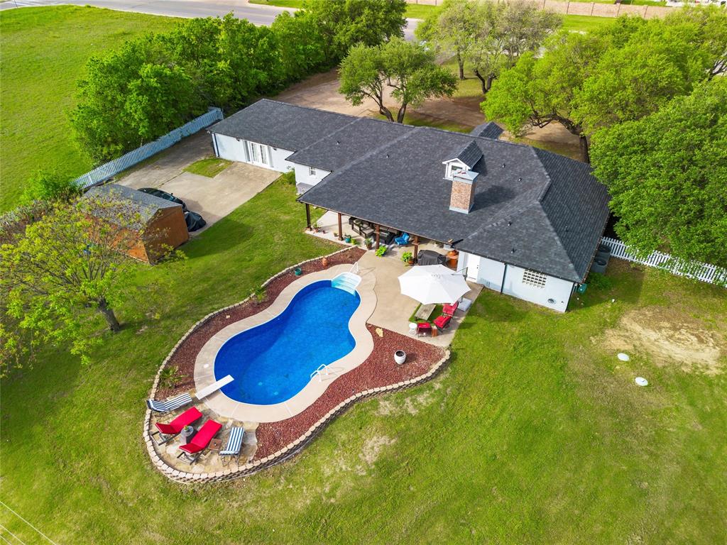 1017 South Nolan River Road Cleburne, TX 76033 - Photo 34 of 40