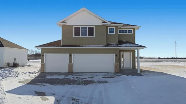$369,000 | 1520 75th Avenue South, Fargo, ND 58104