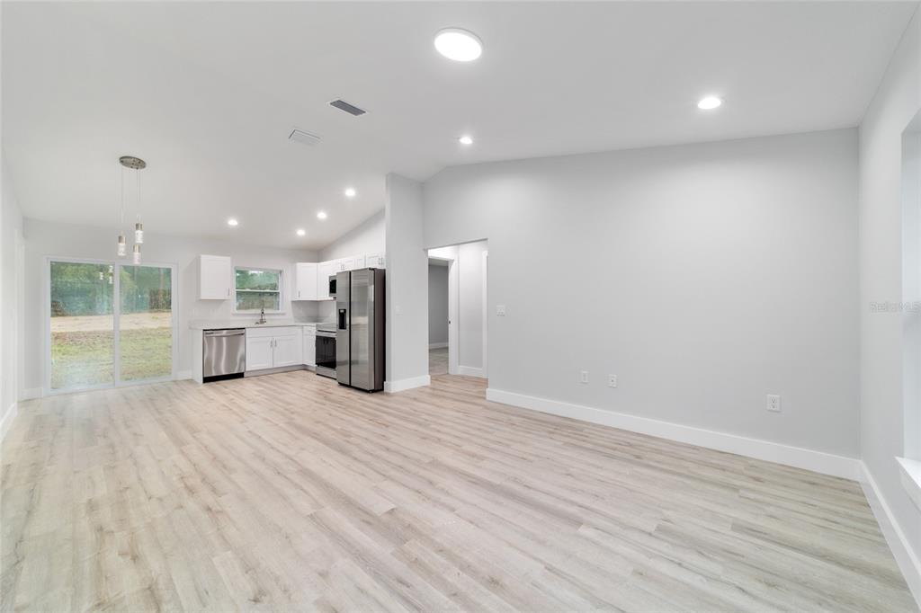 15591 Southwest 8th Place Ocala, FL 34481 - Photo 7 of 37