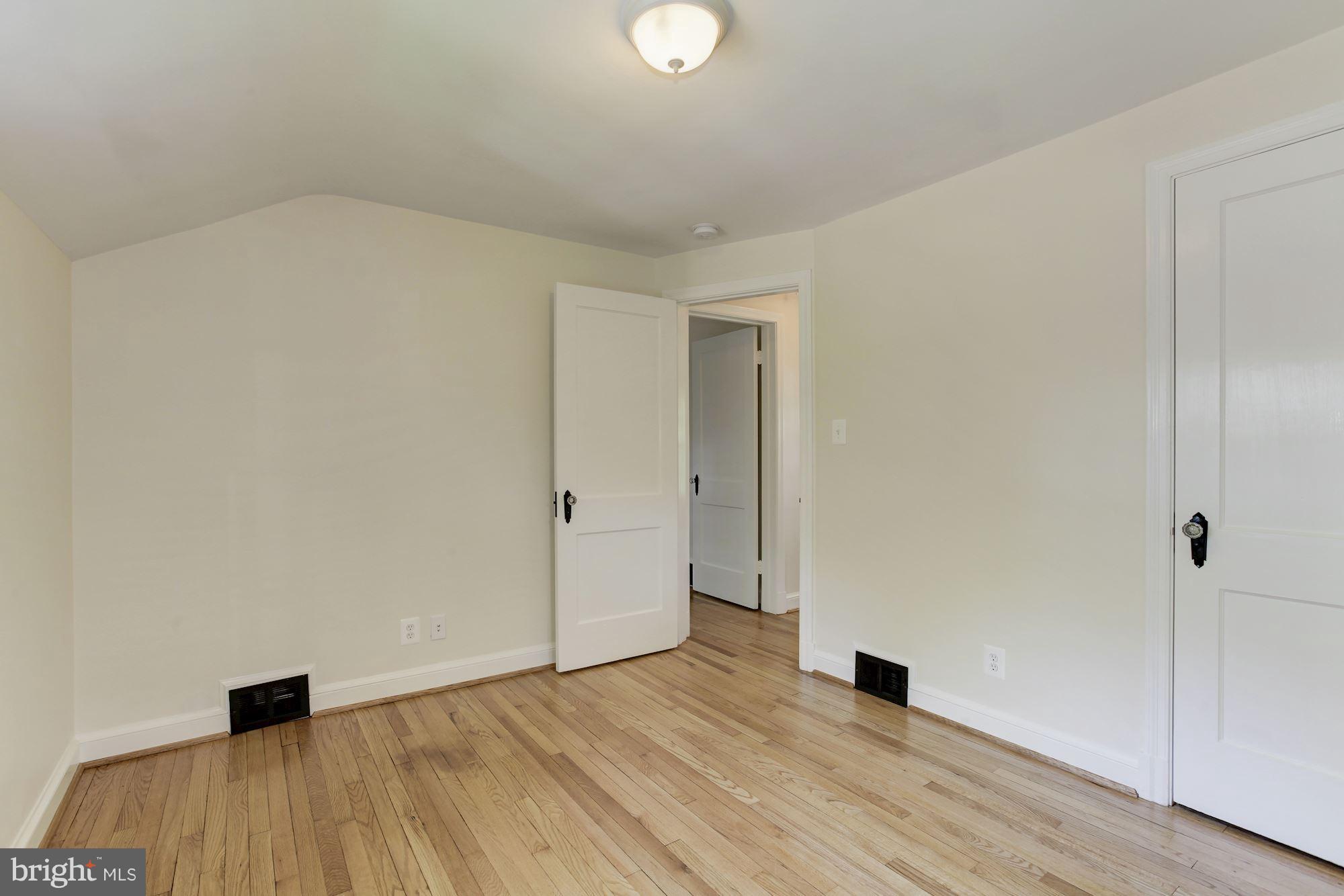 9914 Woodburn Road Silver Spring, MD 20901 - Photo 16 of 28 Bedroom