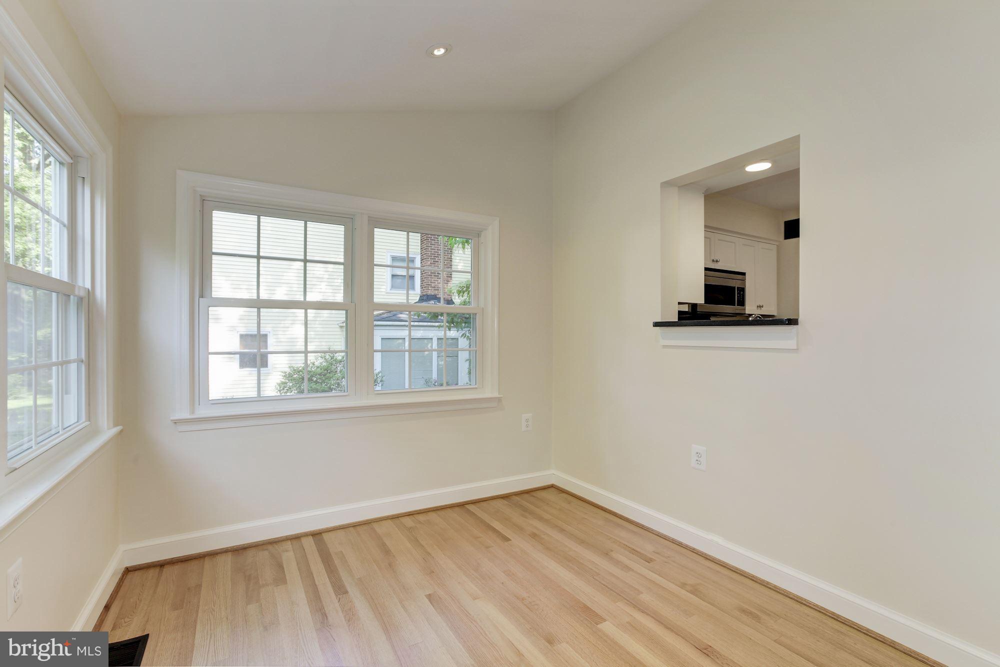 9914 Woodburn Road Silver Spring, MD 20901 - Photo 6 of 28 Dining Room