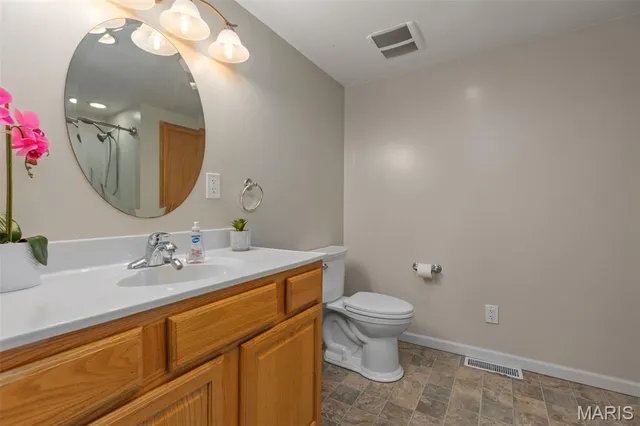 $170,000 | 211 South Lake Street, Mount Olive, IL 62069