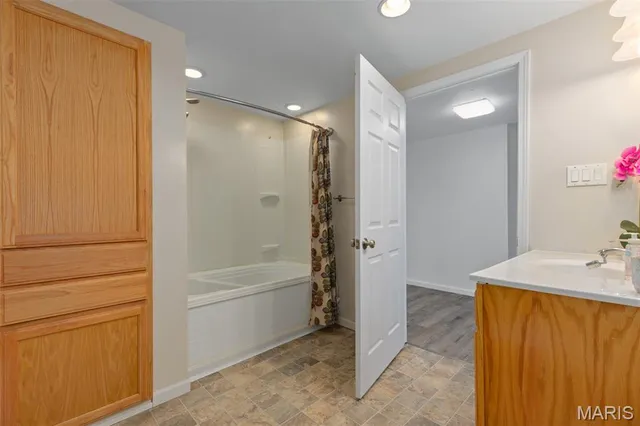 $170,000 | 211 South Lake Street, Mount Olive, IL 62069