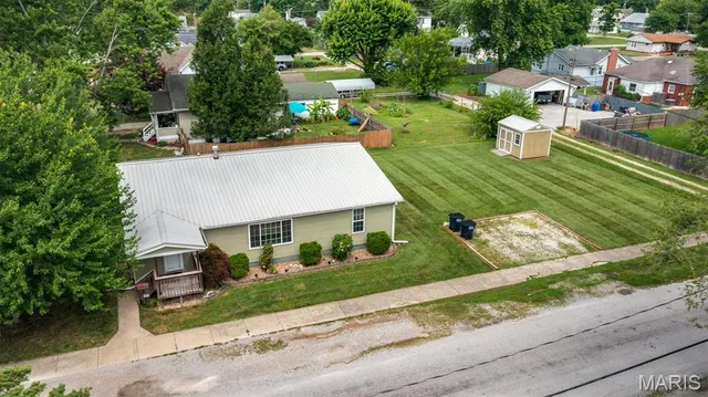 $170,000 | 211 South Lake Street, Mount Olive, IL 62069