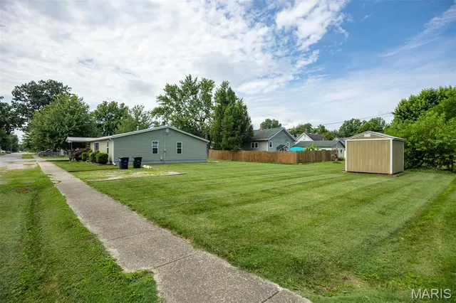 $170,000 | 211 South Lake Street, Mount Olive, IL 62069