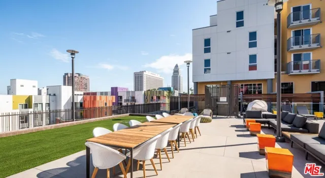 $1,961 | 555 North Spring Street, Unit B430, Los Angeles, CA 90012