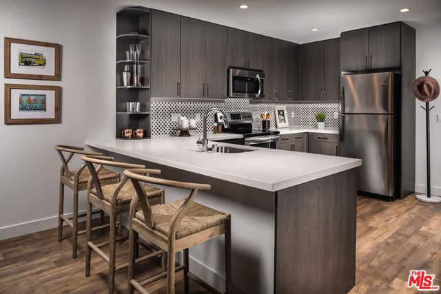 $1,961 | 555 North Spring Street, Unit B430, Los Angeles, CA 90012