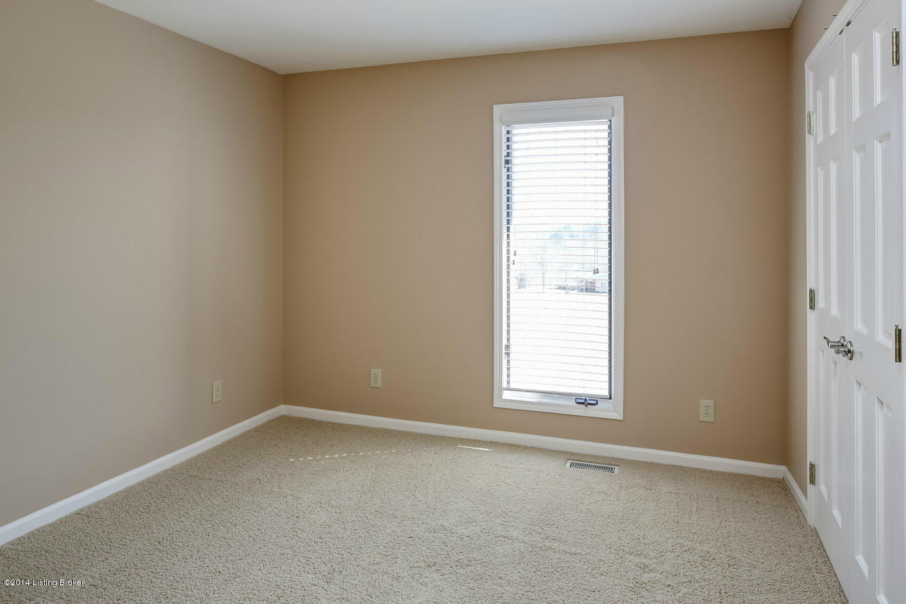 345 Risen Road Louisville, KY 40229 - Photo 17 of 39 RealTourCast _ J Milliner _ Risen (6 of