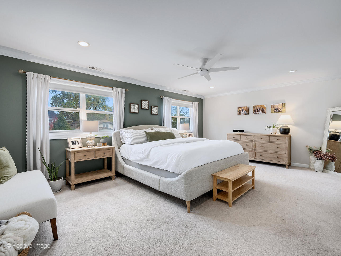 637 South Prospect Avenue Elmhurst, IL 60126 - Photo 21 of 37 a bedroom with furniture and a balcony