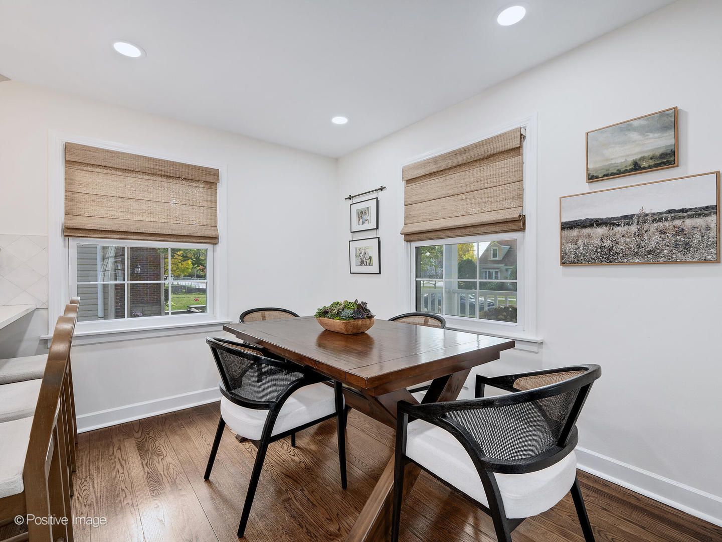 637 South Prospect Avenue Elmhurst, IL 60126 - Photo 9 of 37 a dining room with furniture and window