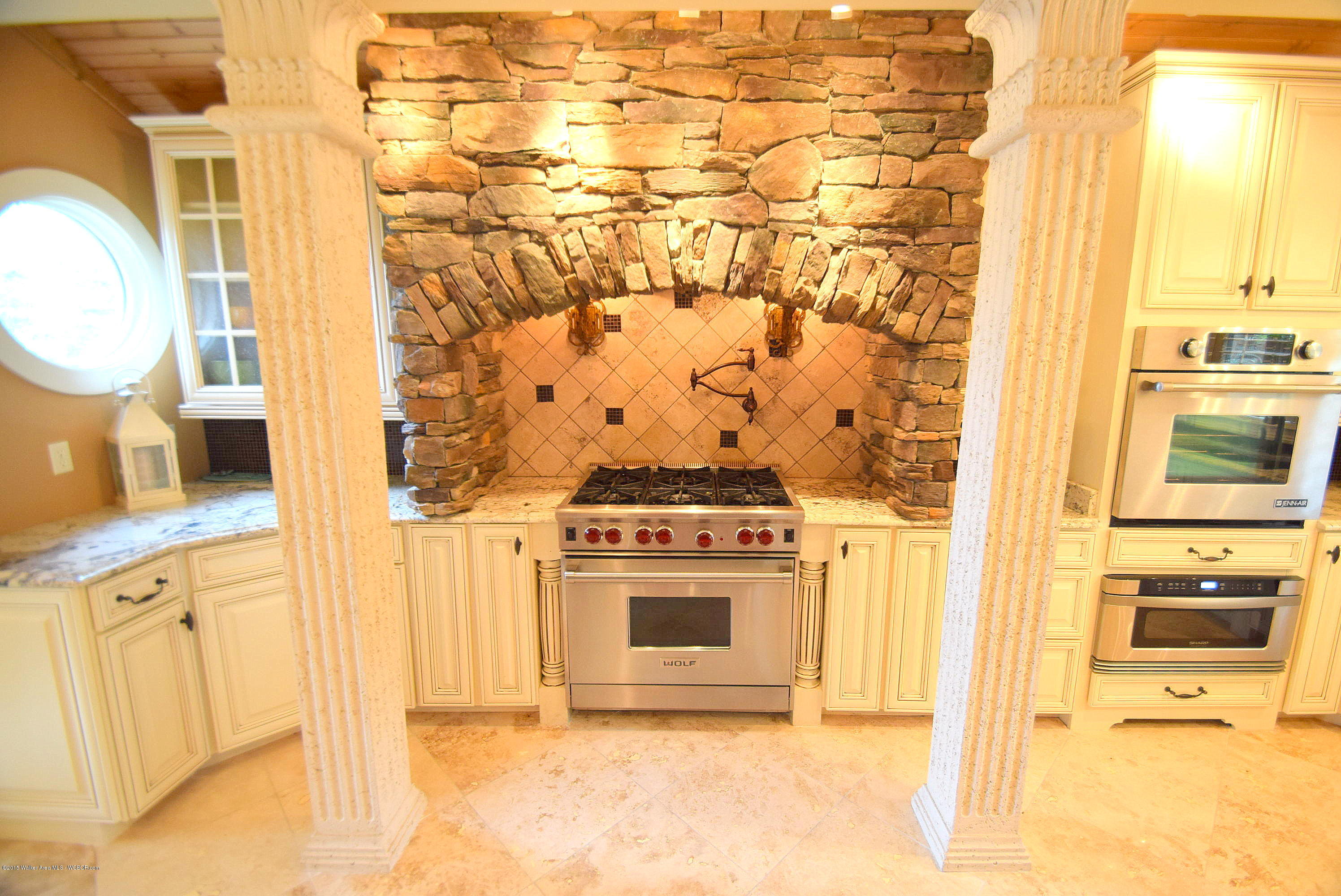 531 Sheltered Cove Road Jasper, AL 35504 - Photo 8 of 37 Gallery Image 8