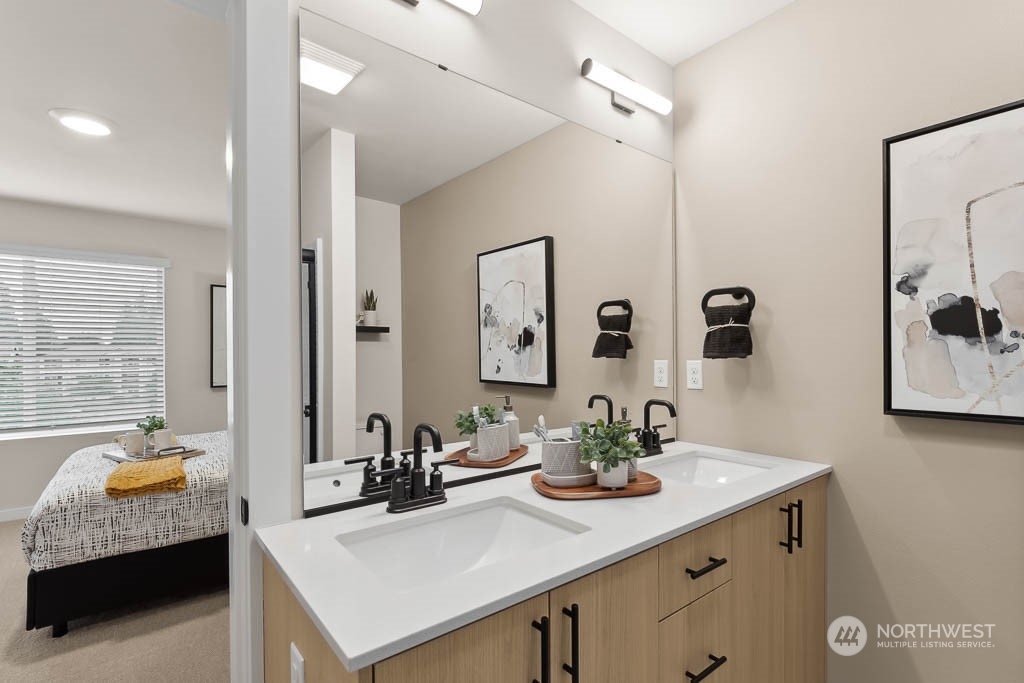 16124 Cascadian Way, Unit B2 Bothell, WA 98012 - Photo 16 of 19 Gallery Image 16