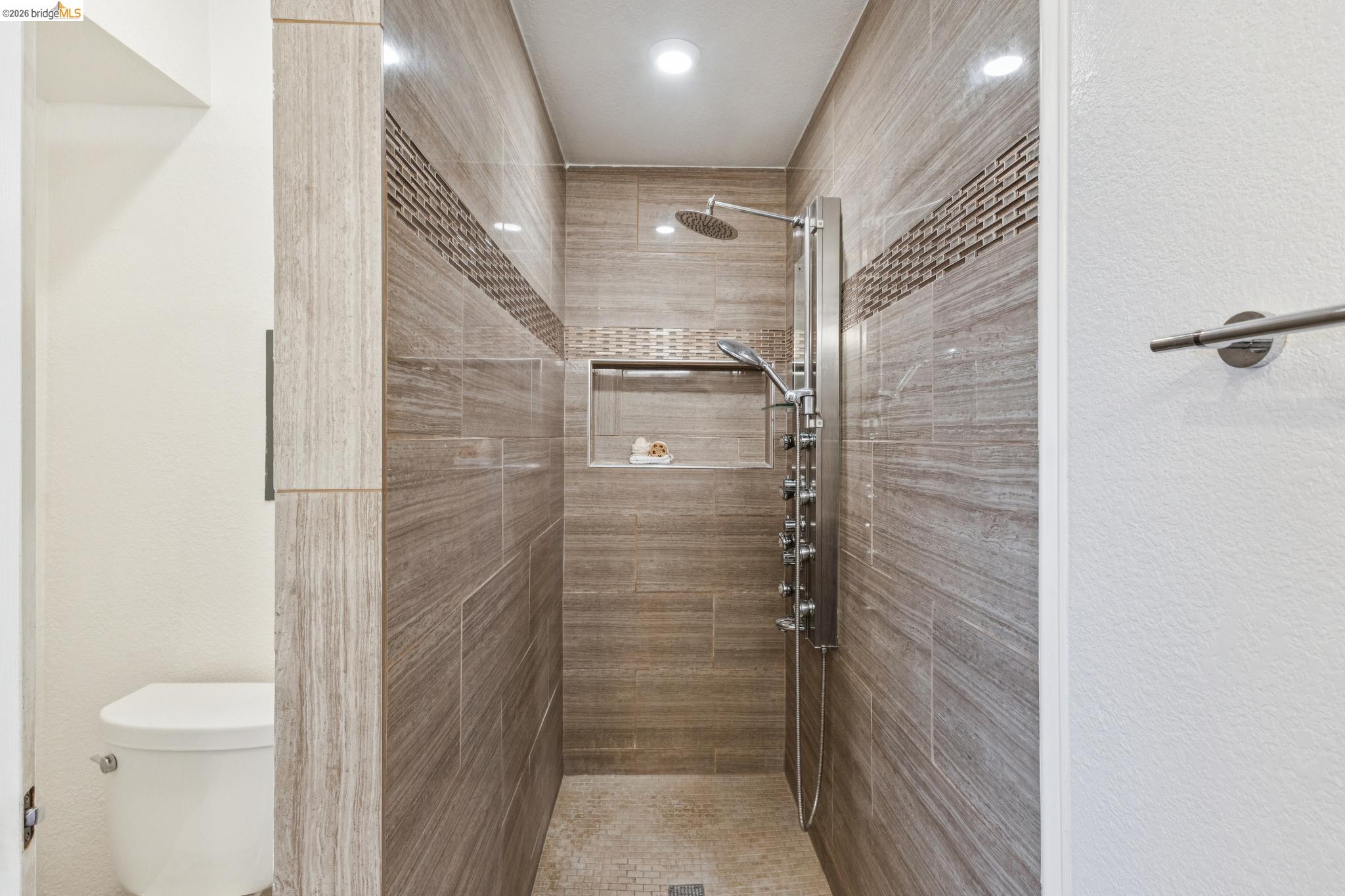 6756 Snake Road Oakland, CA 94611 - Photo 28 of 52
