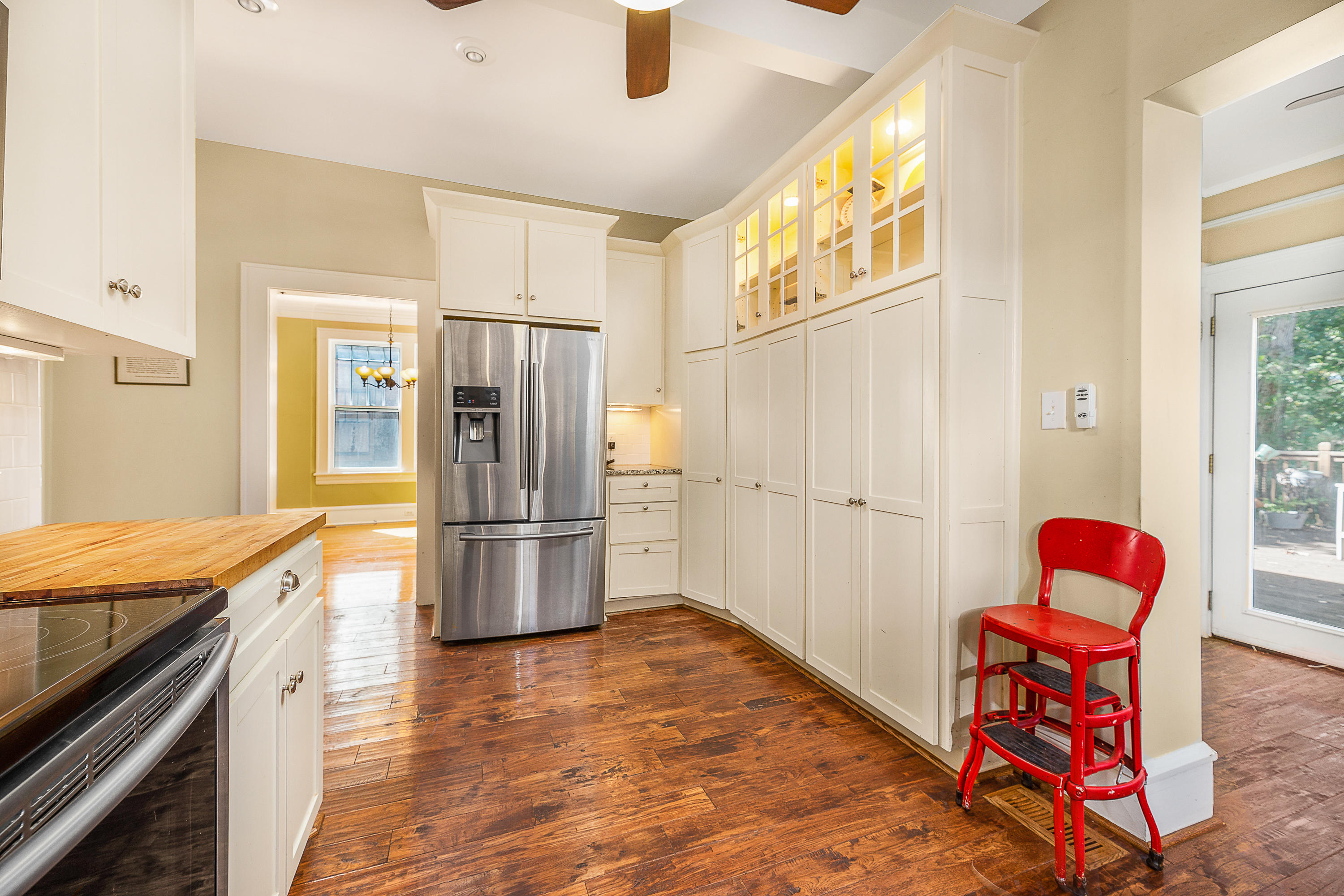 2019 Carter Road Southwest Roanoke, VA 24015 - Photo 16 of 31 Lots of Cabinets