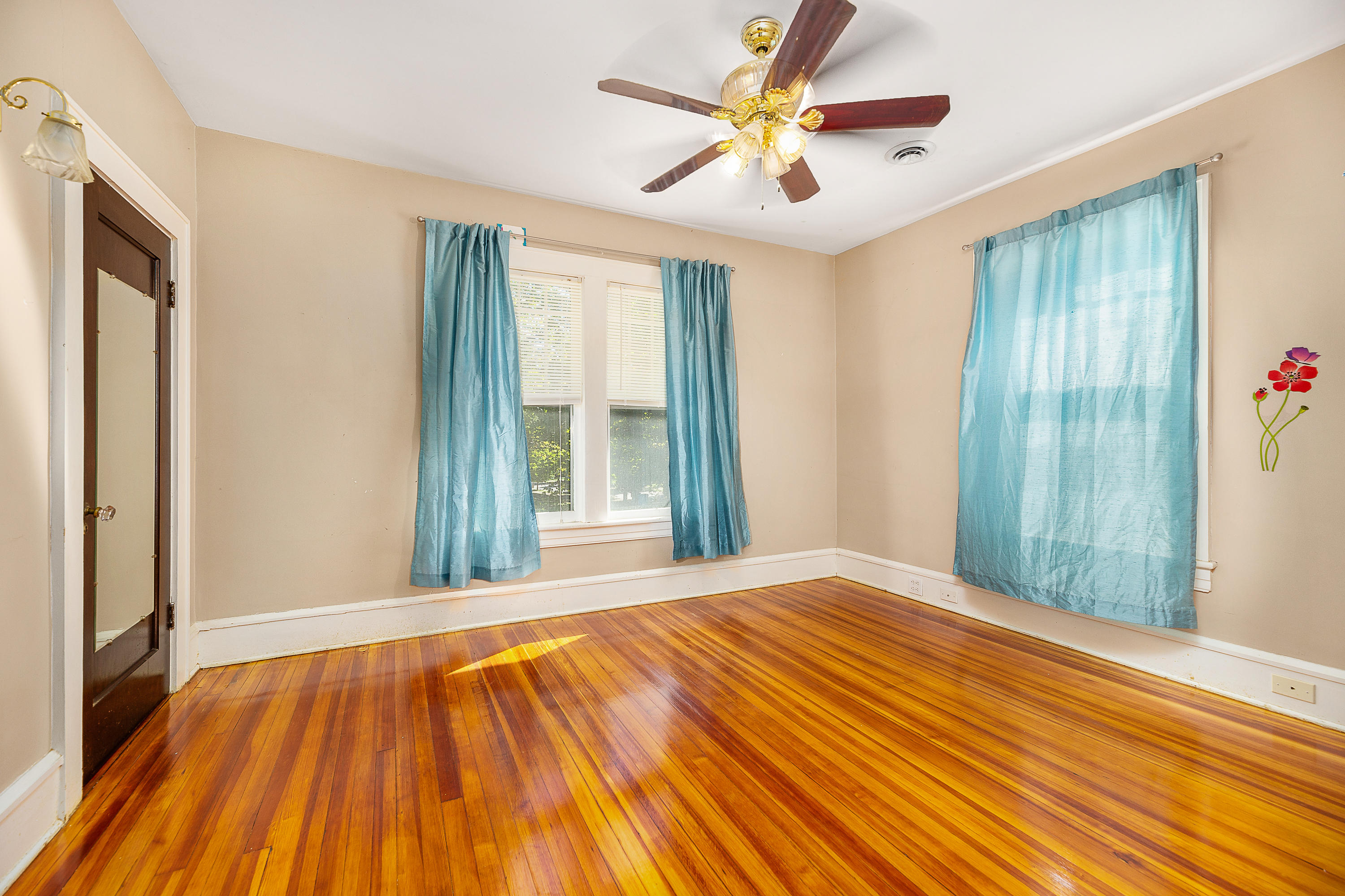 2019 Carter Road Southwest Roanoke, VA 24015 - Photo 21 of 31 Bedroom