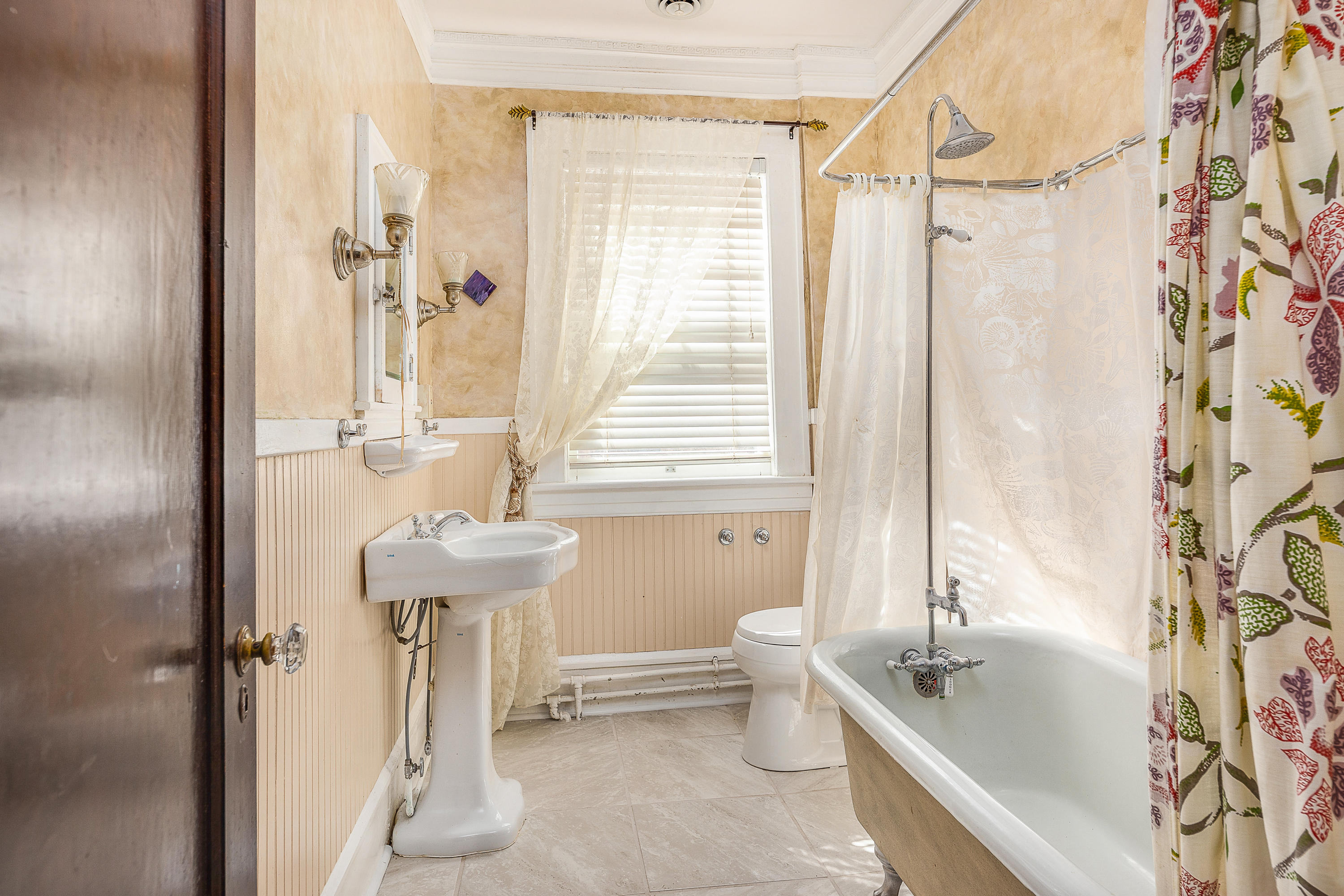 2019 Carter Road Southwest Roanoke, VA 24015 - Photo 23 of 31 Newly Updated Bathrooms