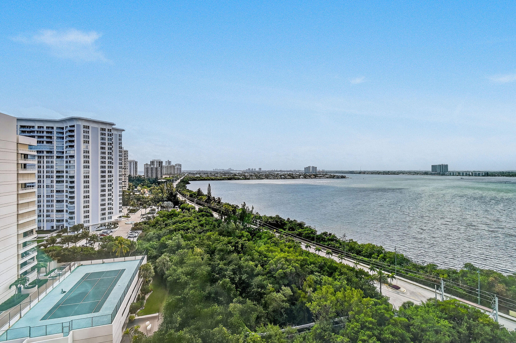 5280 North Ocean Drive, Unit 11F Singer Island, FL 33404 - Photo 24 of 97 5280NOceanDr#11F(54)