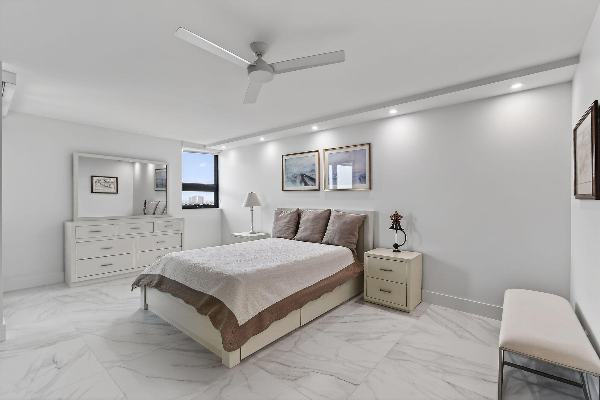 5280 North Ocean Drive, Unit 11F Singer Island, FL 33404 - Photo 27 of 97 5280NOceanDr#11F(47)