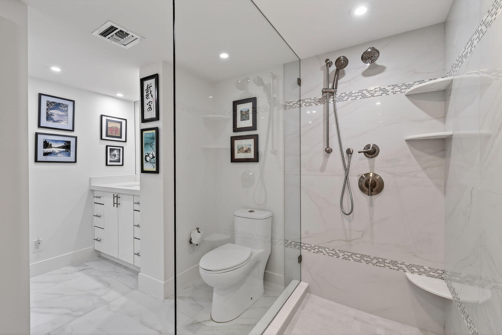 5280 North Ocean Drive, Unit 11F Singer Island, FL 33404 - Photo 29 of 97 5280NOceanDr#11F(37)